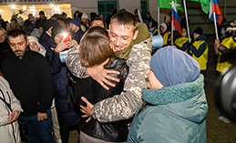 Мужество и смелость. Как Ханты-Мансийск провожает мобилизованных